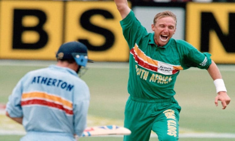 Reach 200 Wickets in ODI History